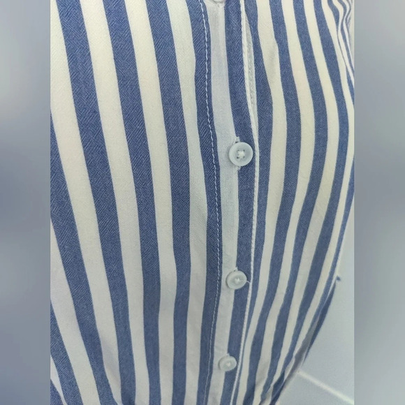 Beach lunch Launch Button Down Striped Top - Picture 5 of 9